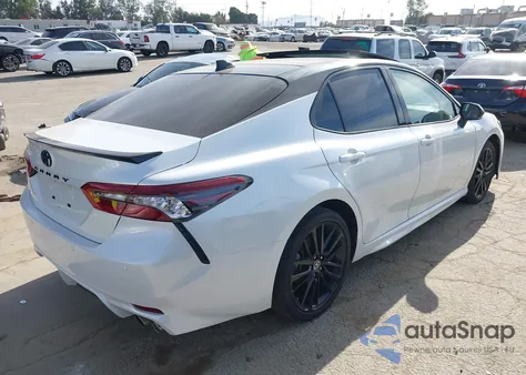2023 Toyota Camry Xse V6 z USA, uszkodzony, nr VIN 4T1KZ1AK4PU085671